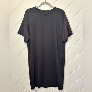 Athleta Seasoft Rib Tee Dress in Black, Size Large